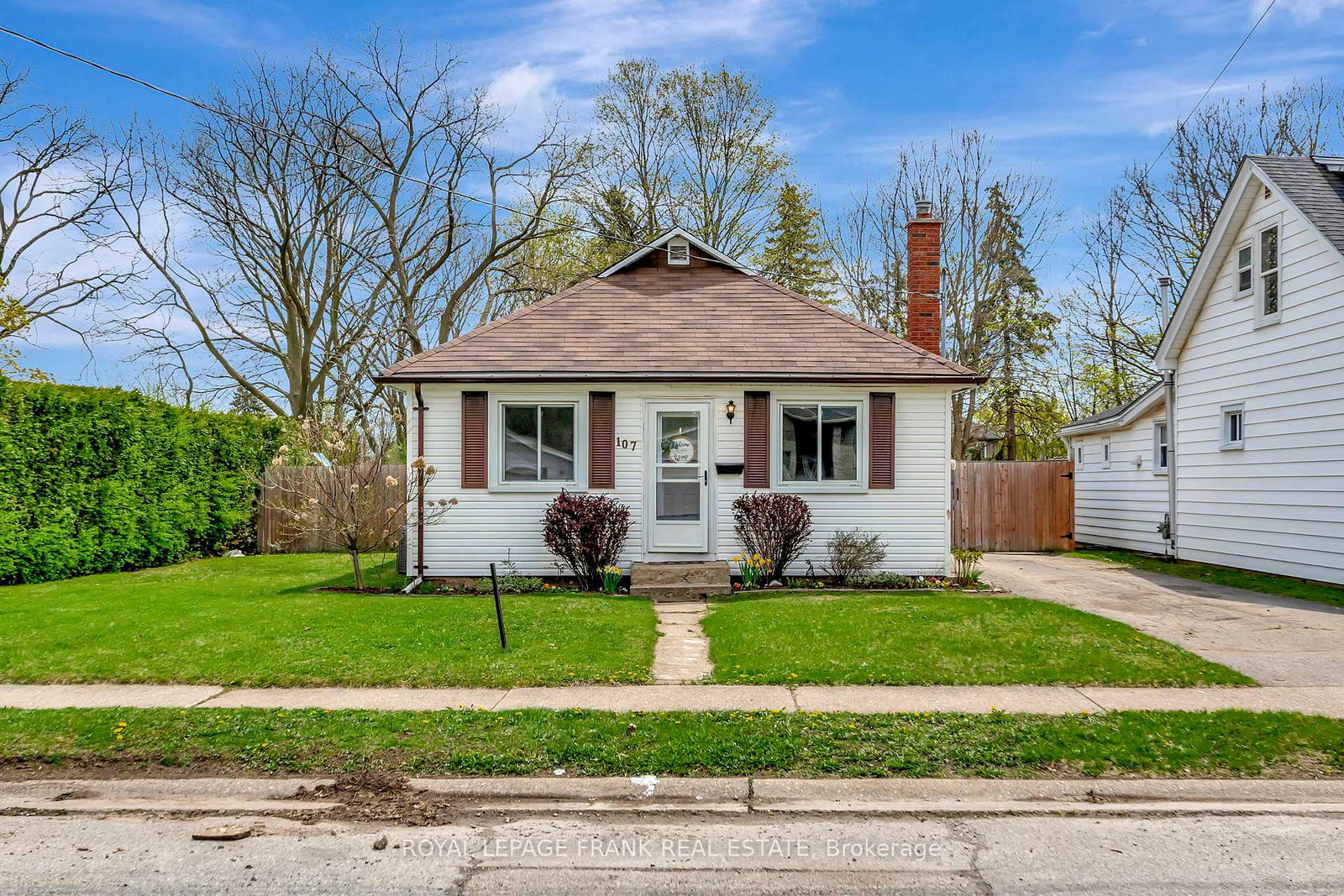 107-fulton-street-brantford-ontario-x12473250