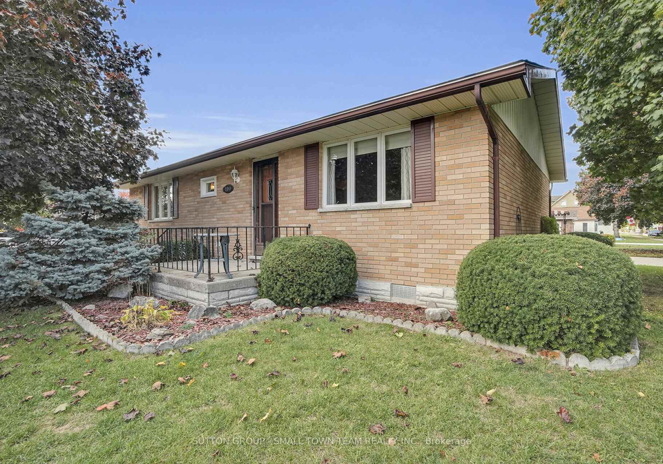 110-john-street-w-south-huron-ontario-x12473364