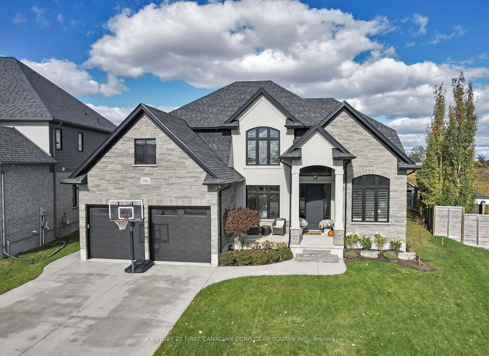 2186-red-thorne-avenue-london-south-ontario-x12474270