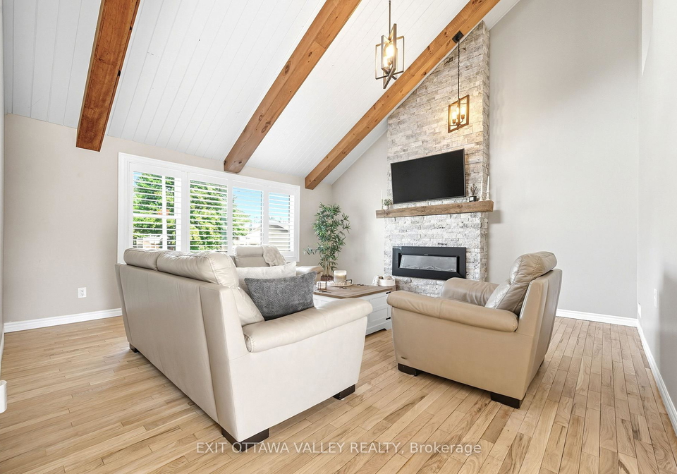 36-thomas-street-deep-river-ontario-x12474361