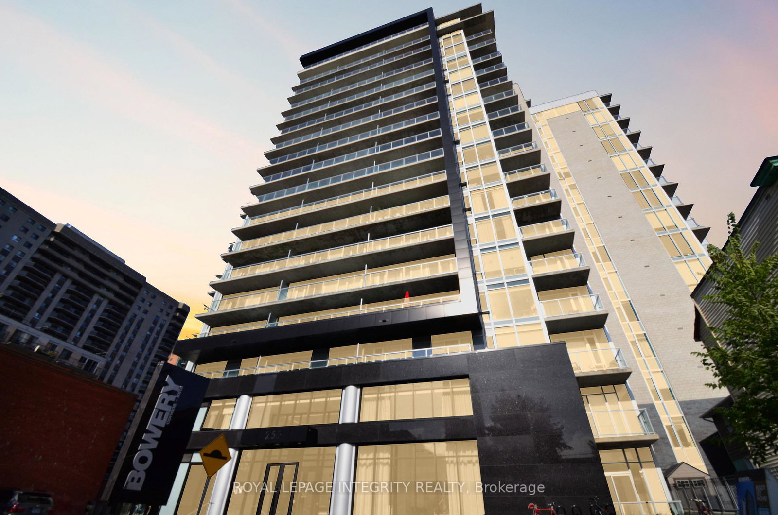 255-bay-street-ottawa-ontario-x12474379