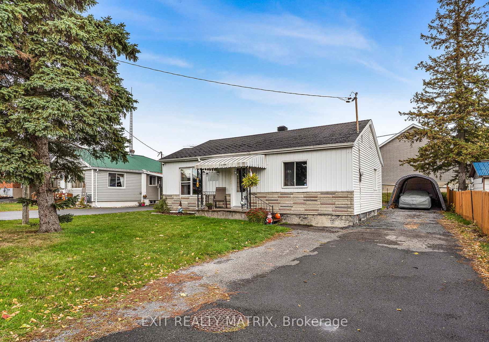 17-victoria-street-w-north-glengarry-ontario-x12474505