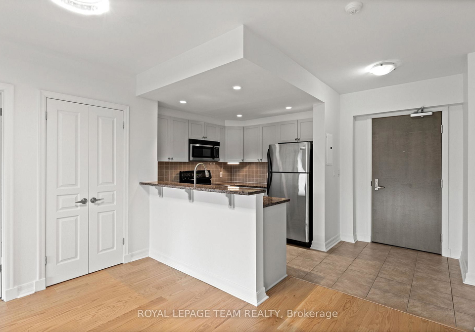 200-besserer-street-lower-town-sandy-hill-ottawa-ontario-x12474508