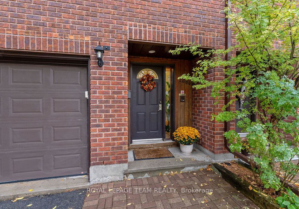 2684-violet-street-ottawa-ontario-x12474642