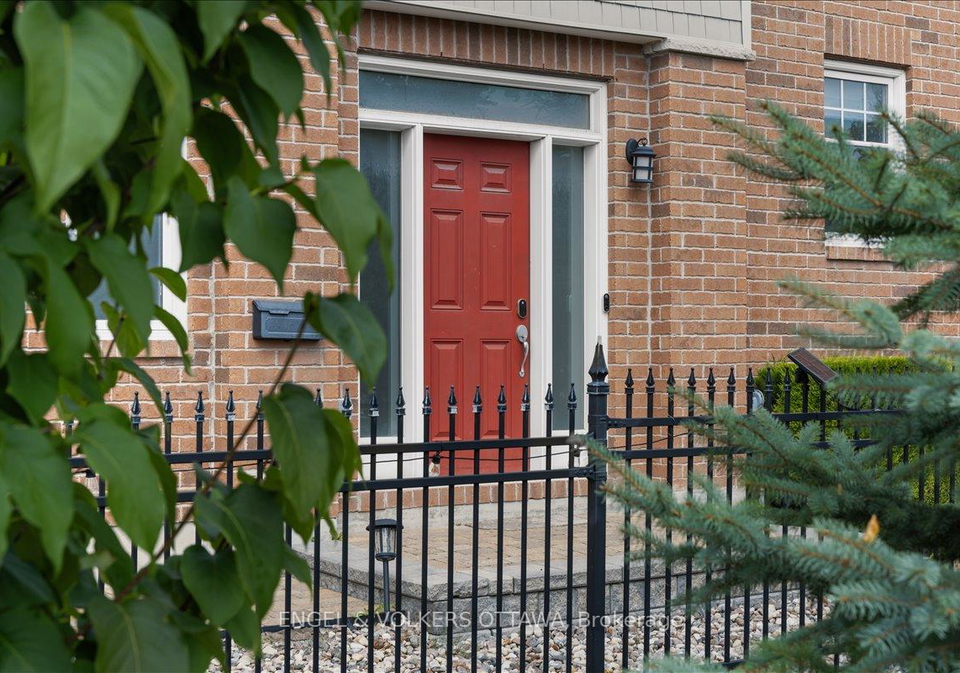 501-strasbourg-street-ottawa-ontario-x12474771