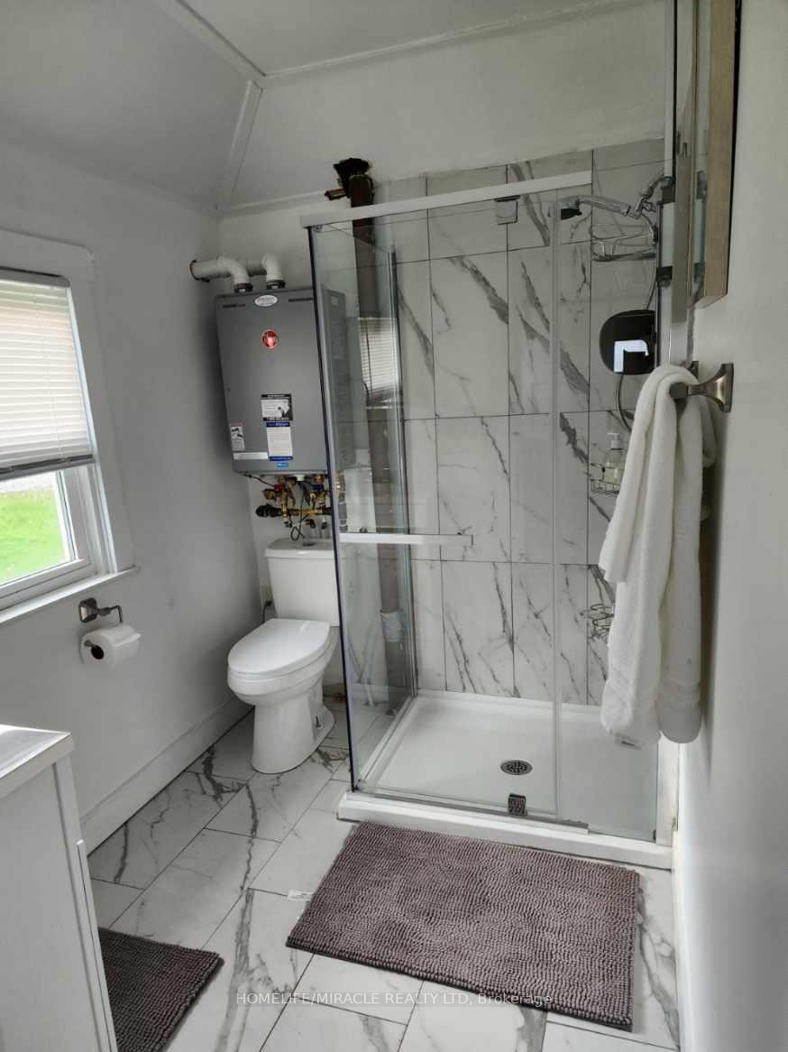 18222-erie-shore-drive-chatham-kent-ontario-x12475009