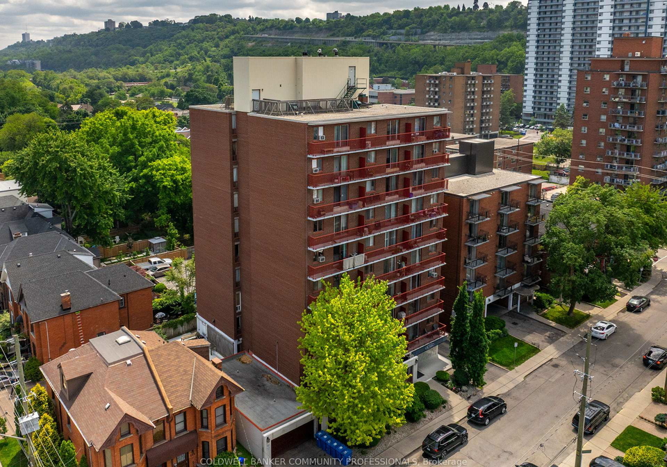 141-catharine-street-s-hamilton-ontario-x12475485
