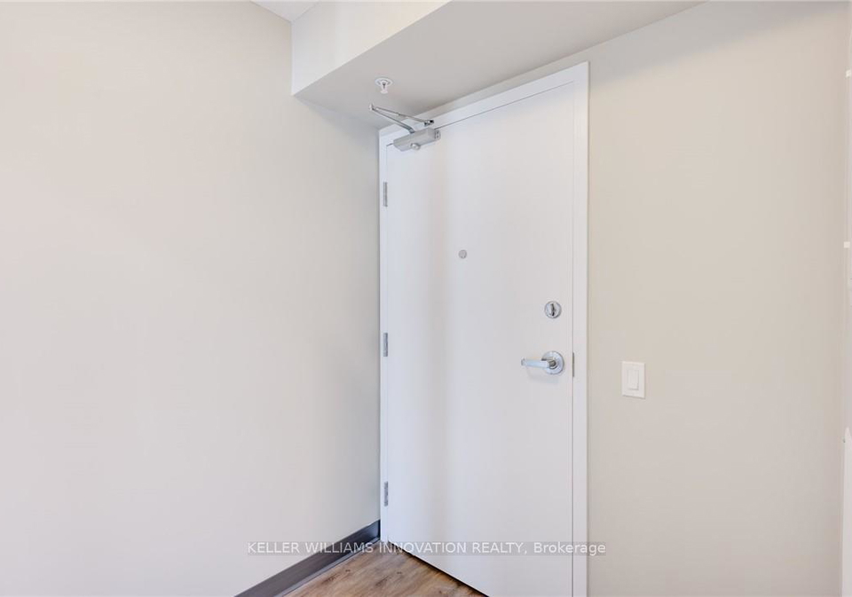 595-strasburg-road-kitchener-ontario-x12475572