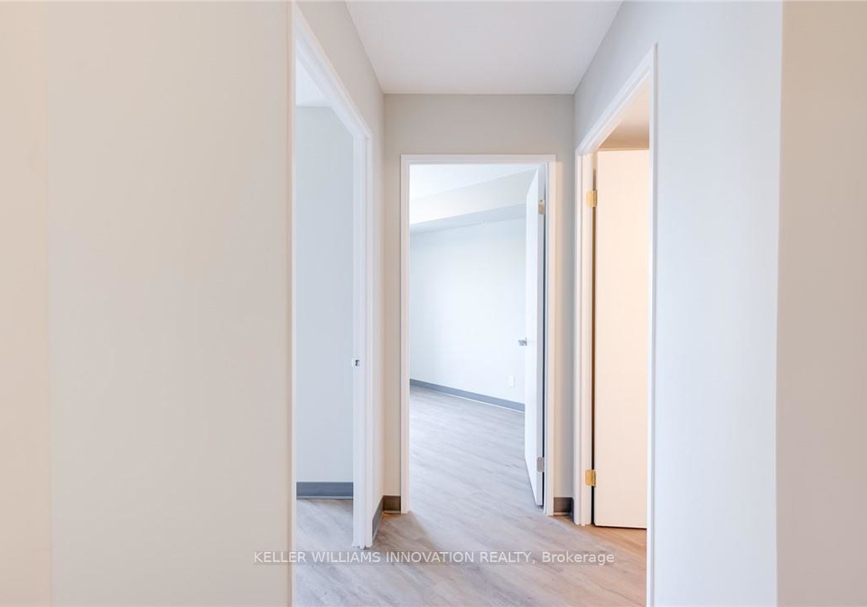 595-strasburg-road-kitchener-ontario-x12475572