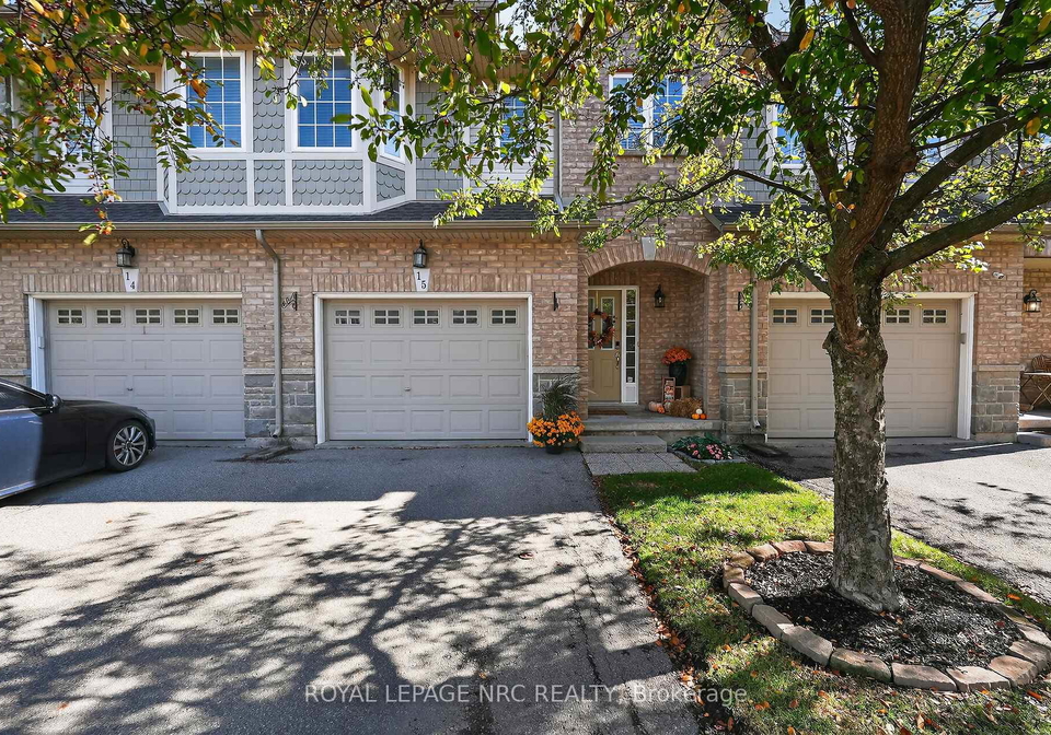 40-dartmouth-gate-hamilton-ontario-x12475675