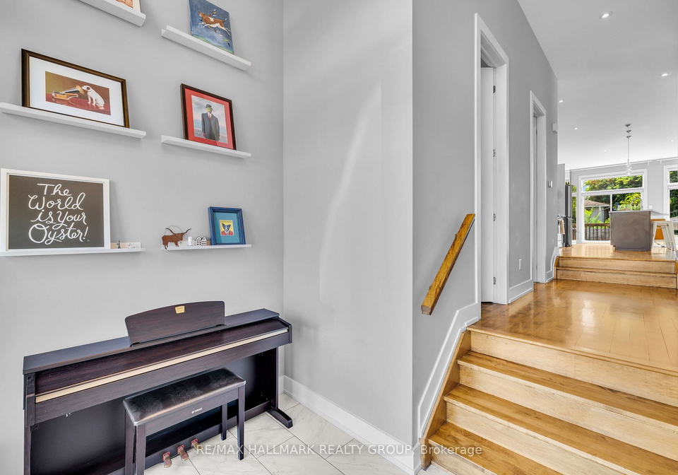 42b-young-street-ottawa-ontario-x12475698
