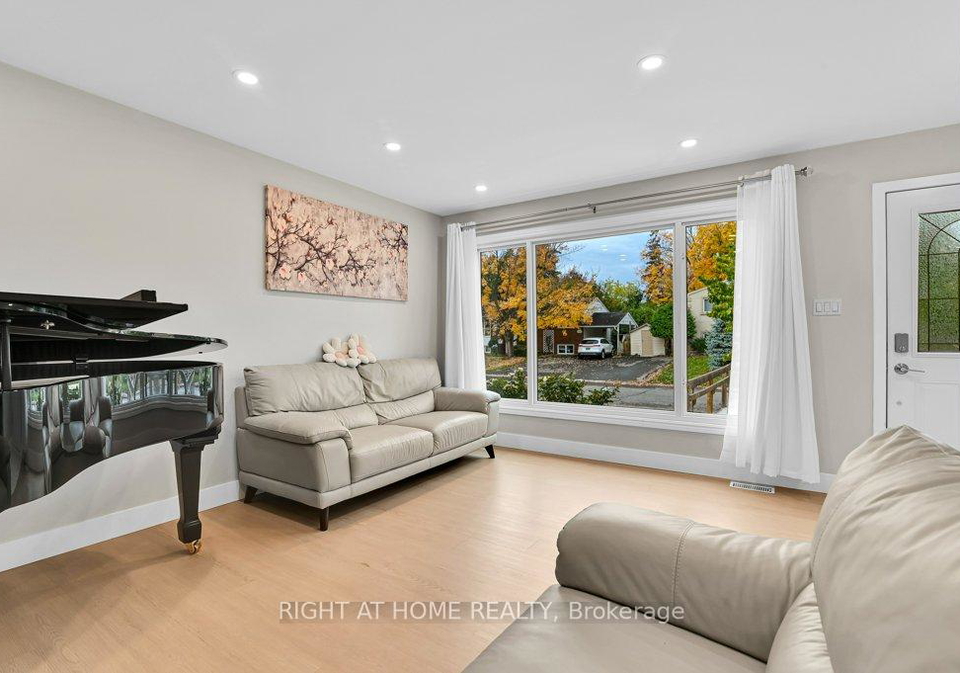 2230-bickerton-avenue-ottawa-ontario-x12475748