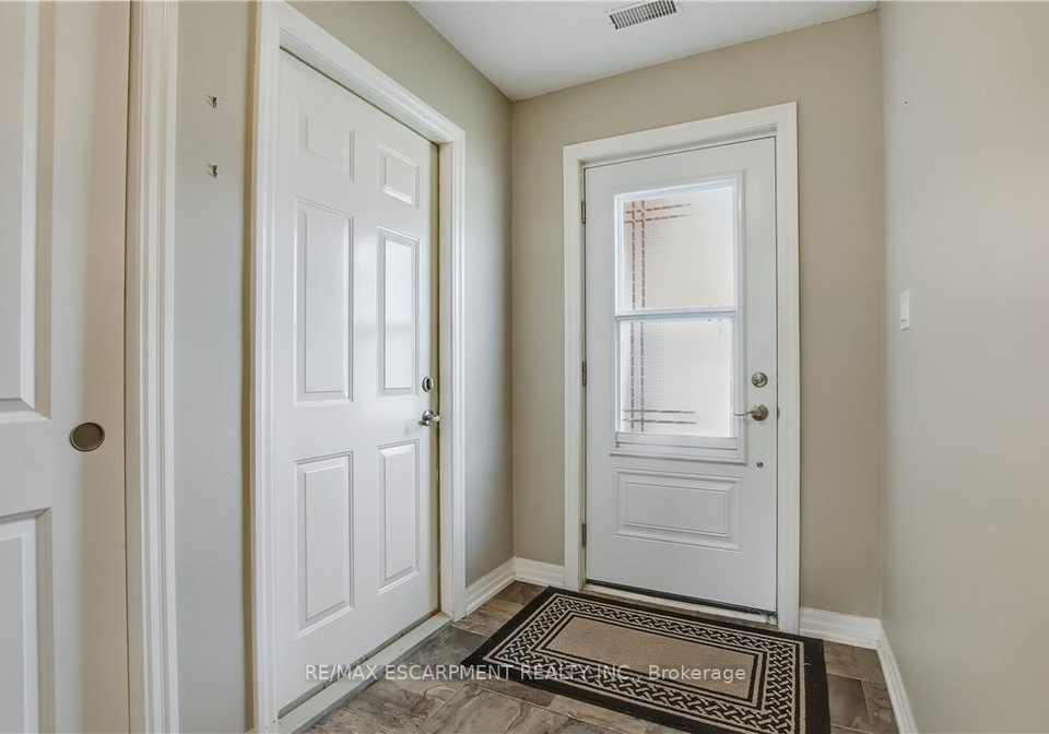 5-archdeacon-clark-trail-hamilton-ontario-x12475934