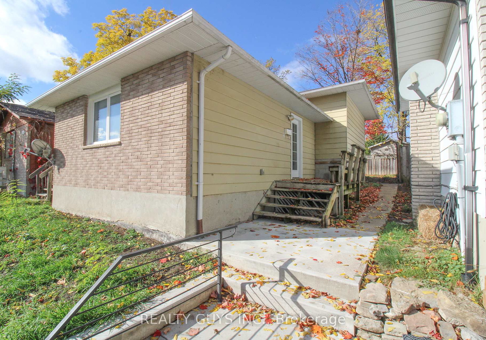 290-mcfarlane-street-peterborough-ontario-x12476246