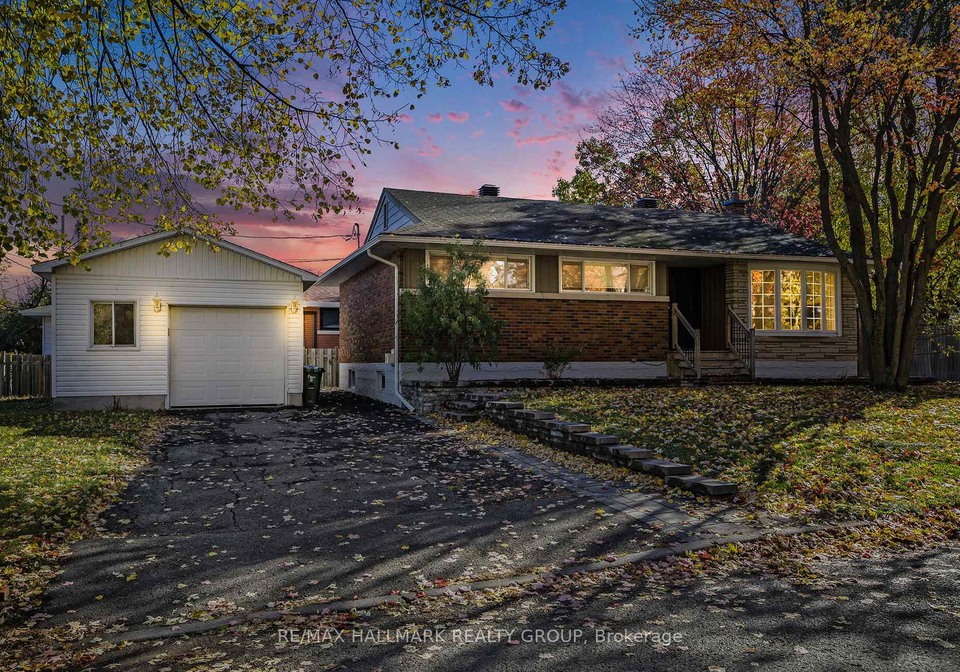 715-holt-crescent-ottawa-ontario-x12476341