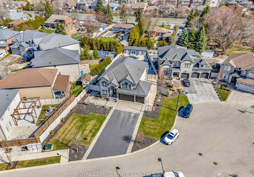 7-bernini-court-hamilton-ontario-x12476466
