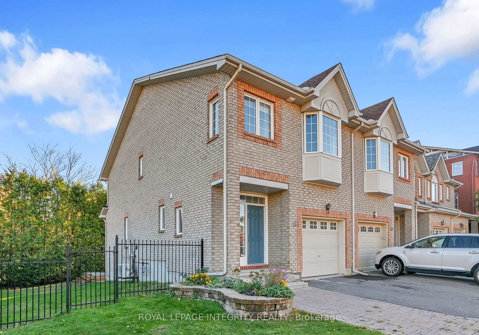 137-tall-oak-private-ottawa-ontario-x12476551