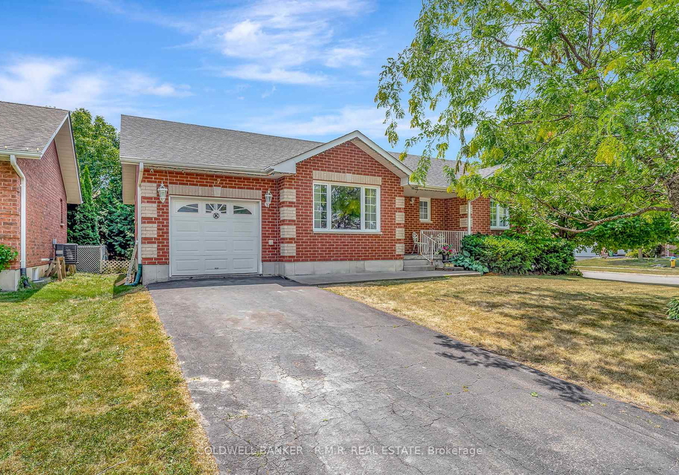 7-eakins-crescent-kawartha-lakes-ontario-x12476563
