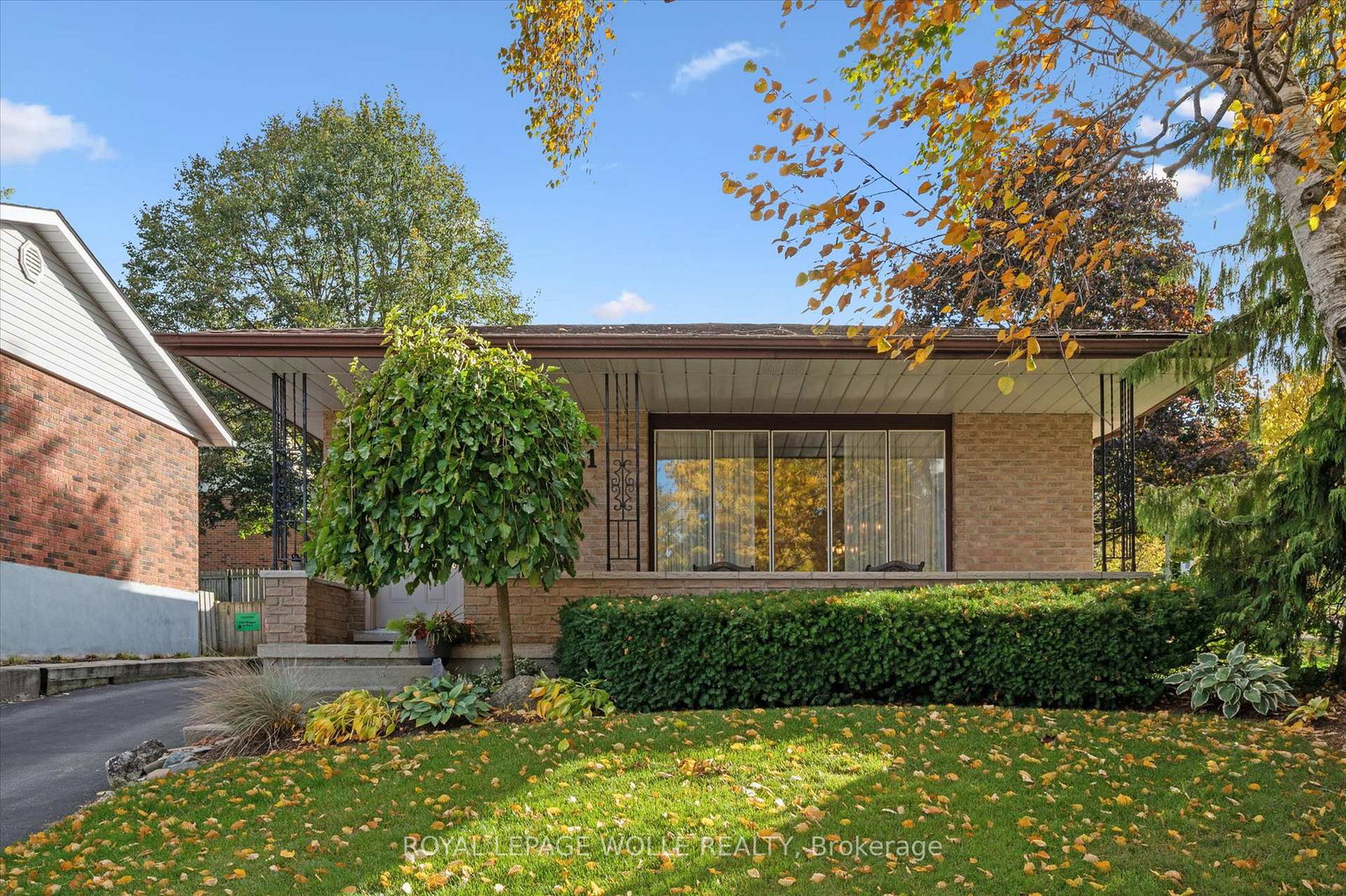 61-sandsprings-crescent-kitchener-ontario-x12476645