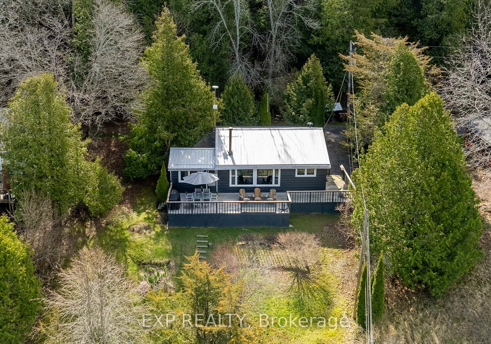 23-pc-lane-prince-edward-county-ontario-x12477154