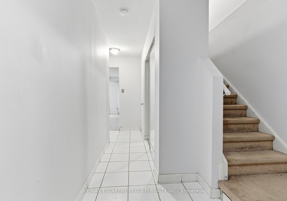 15-derby-street-hamilton-ontario-x12477192