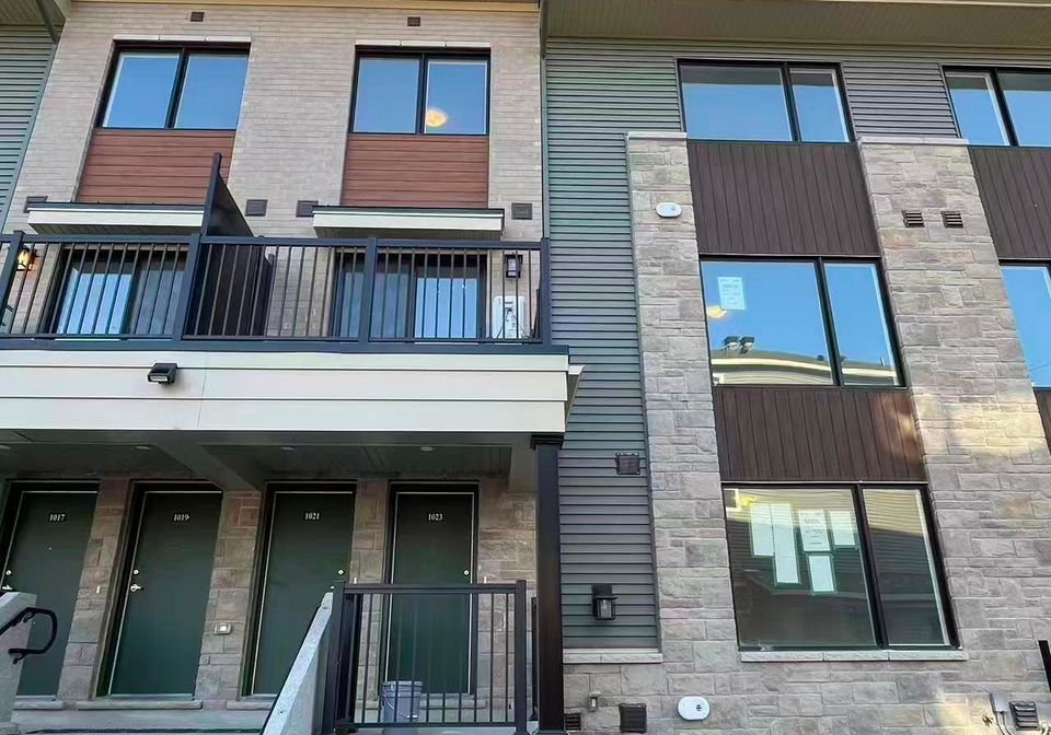 1021-creekway-private-kanata-ontario-x12477229