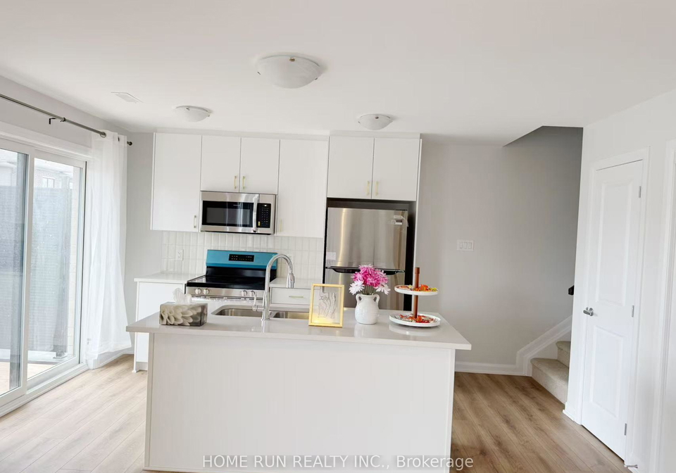 1021-creekway-private-kanata-ontario-x12477229