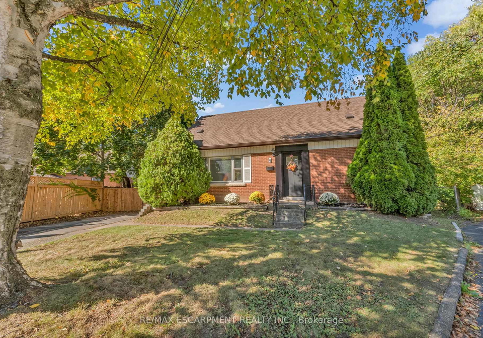 9-elaine-court-hamilton-ontario-x12477296
