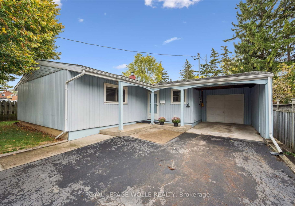 127-chestnut-street-s-cambridge-ontario-x12477426