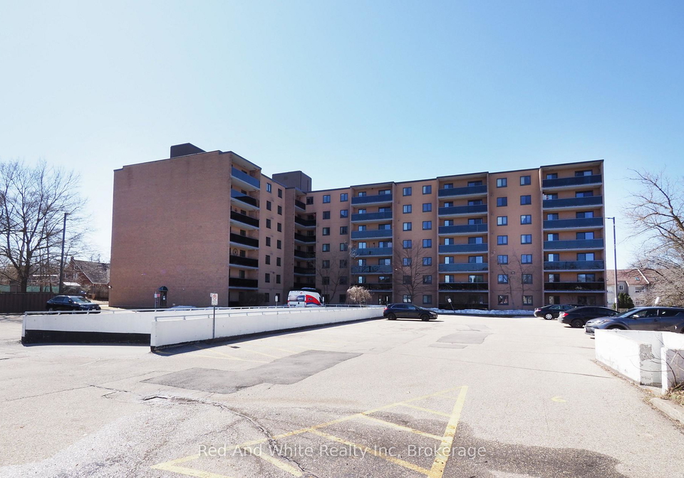 29-west-avenue-w-kitchener-ontario-x12477605