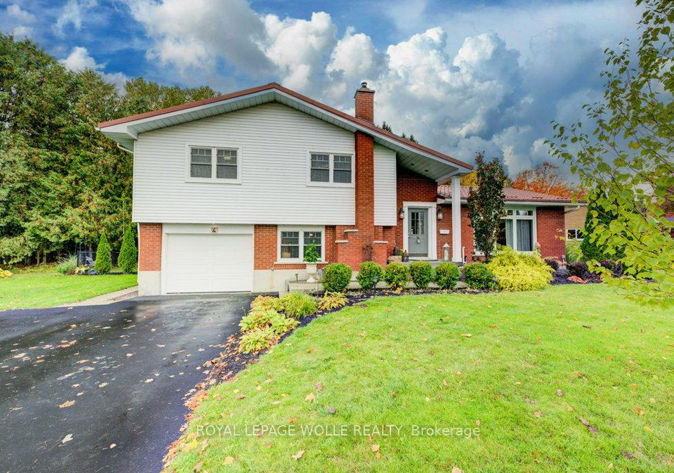 4-mcdonald-street-w-north-perth-ontario-x12477668