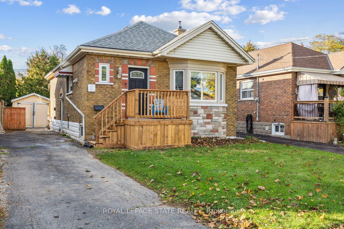 8-wavell-avenue-hamilton-ontario-x12478252