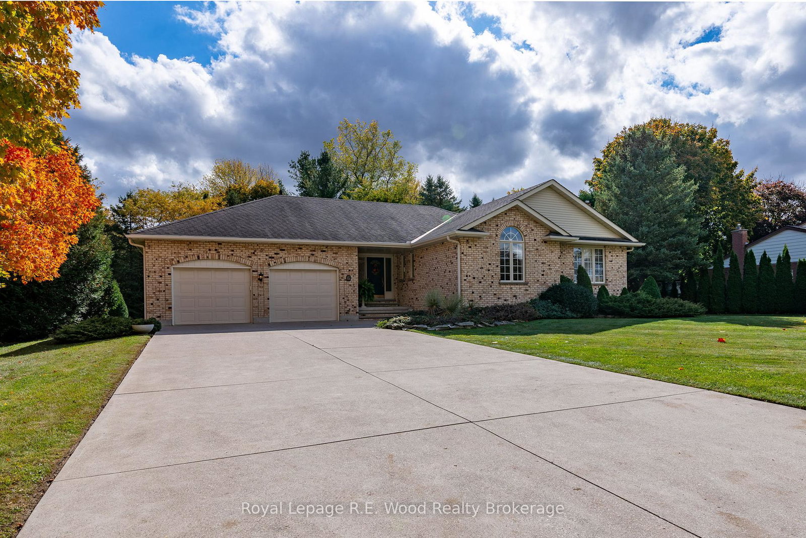 39710-shady-lane-crescent-southwold-ontario-x12478450