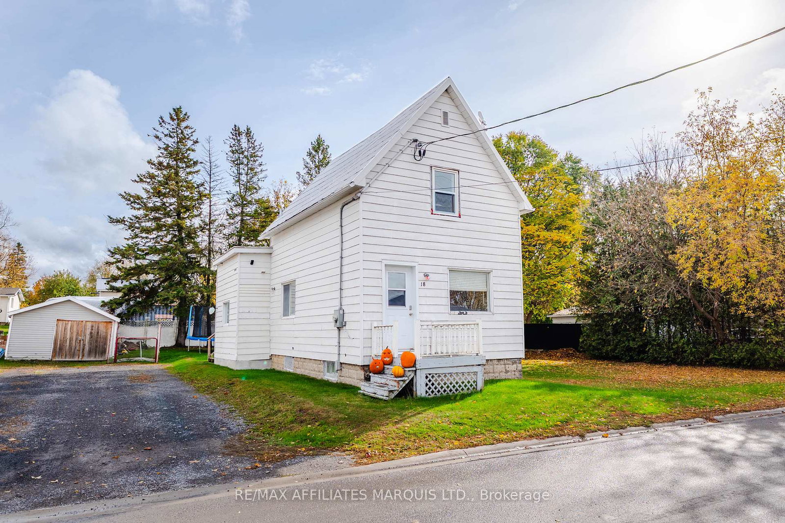 18-mechanic-street-w-north-glengarry-ontario-x12478596
