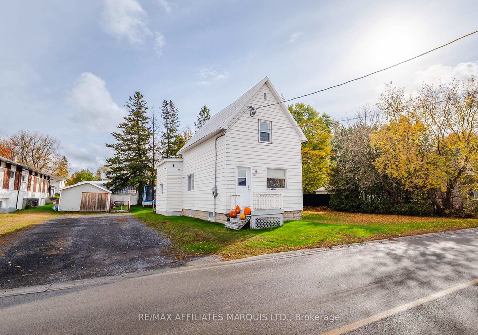 18-mechanic-street-w-north-glengarry-ontario-x12478596