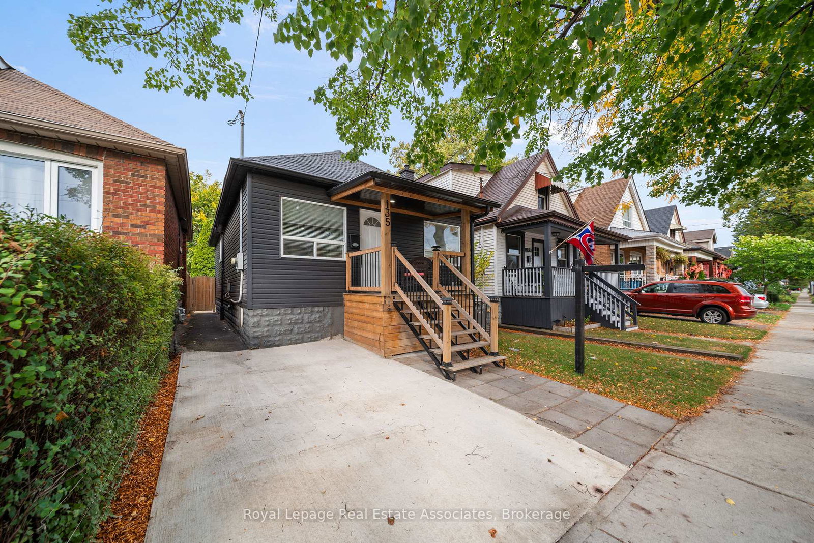 135-tragina-avenue-n-hamilton-ontario-x12478715