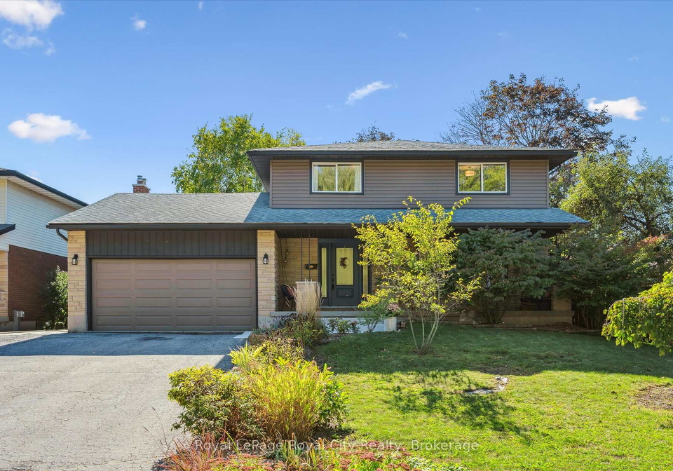 3-latenda-place-guelph-ontario-x12478765