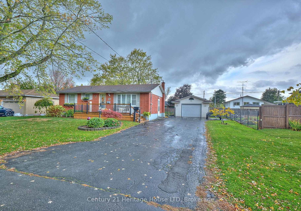 845-parkdale-avenue-fort-erie-ontario-x12478773
