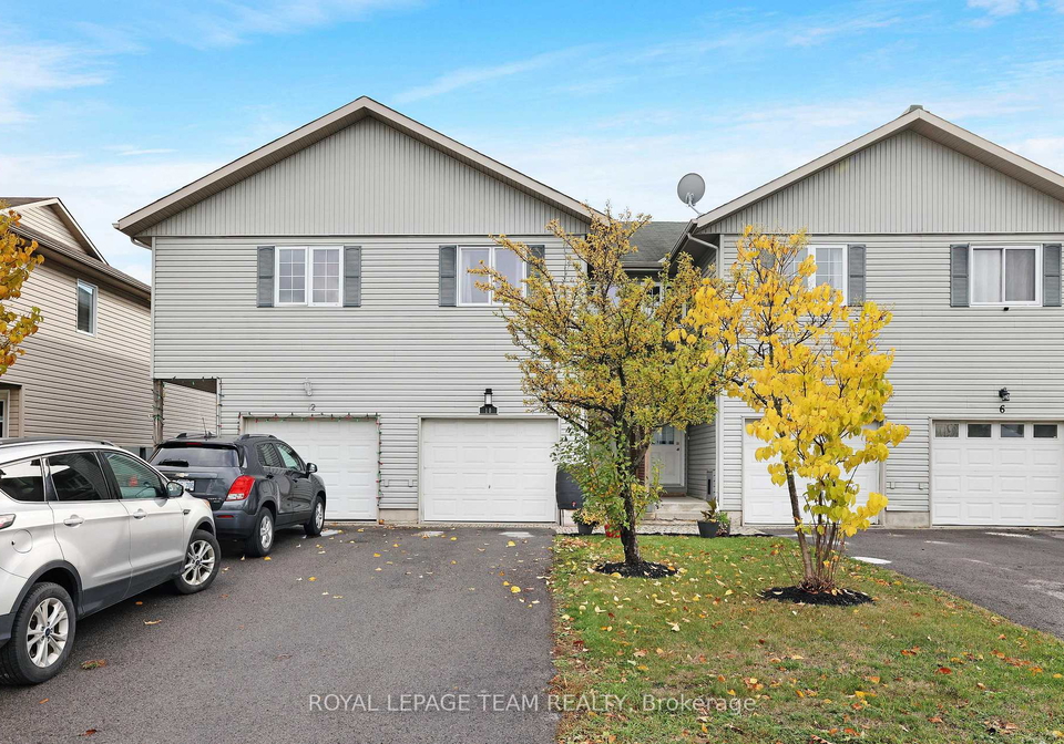 10-johnston-street-carleton-place-ontario-x12479439