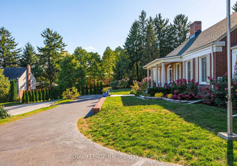 9-shaldan-lane-pelham-ontario-x12479662