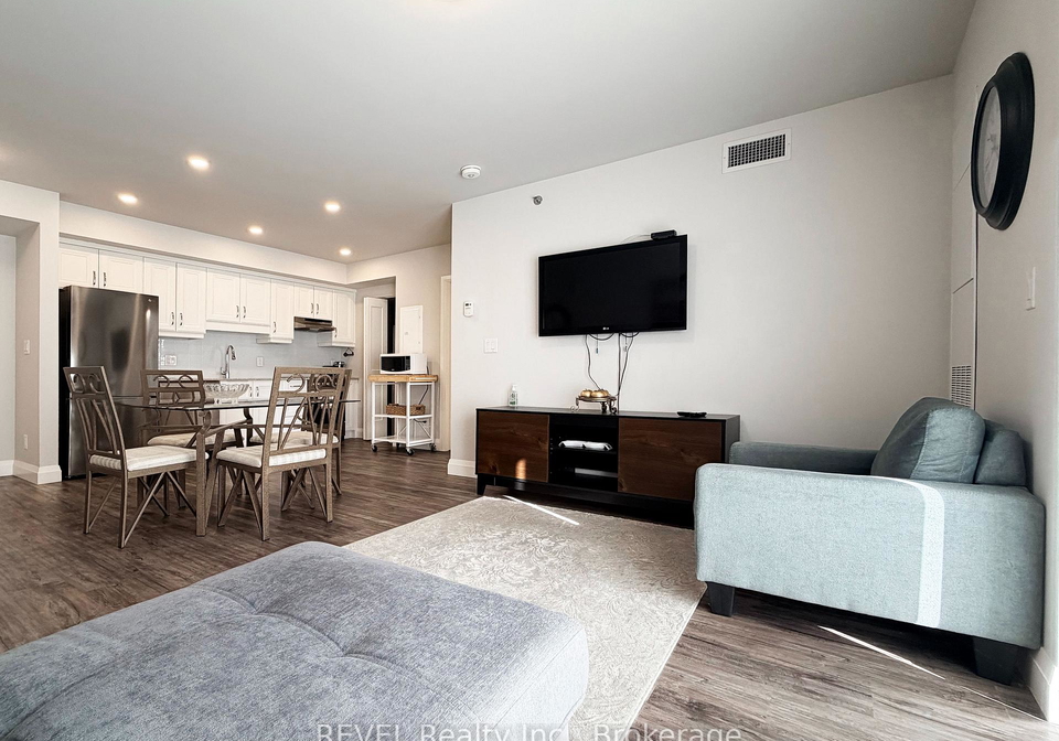 5698-main-niagara-falls-ontario-x12479854