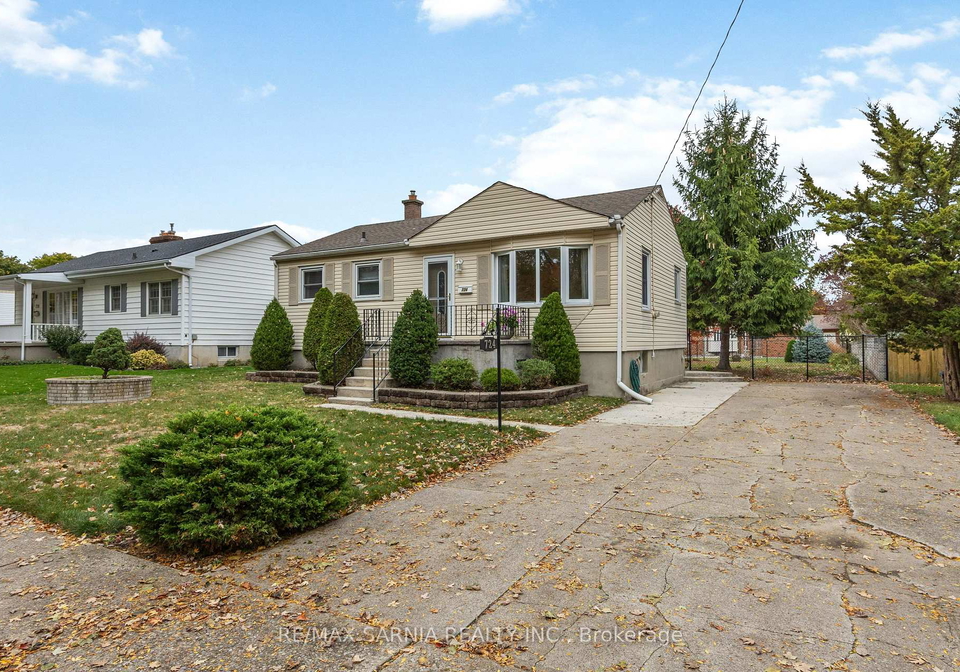 724-southern-avenue-sarnia-ontario-x12480072