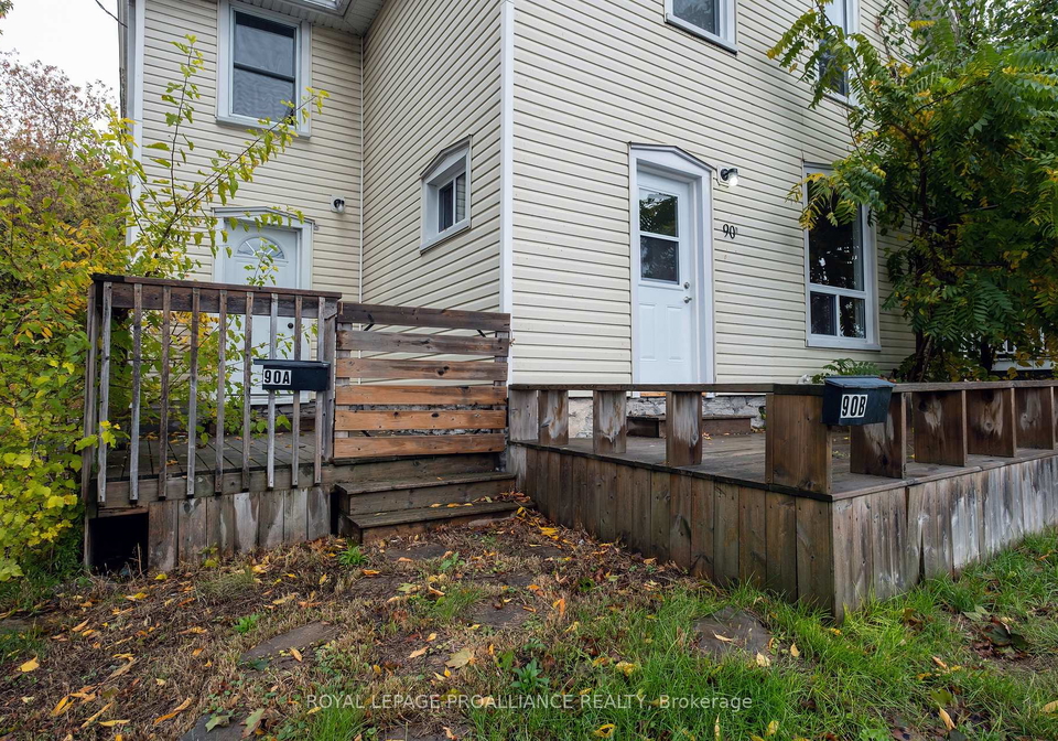 90-dundas-street-e-belleville-ontario-x12480290