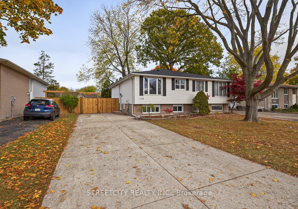 1128-overlea-crescent-sarnia-ontario-x12480411