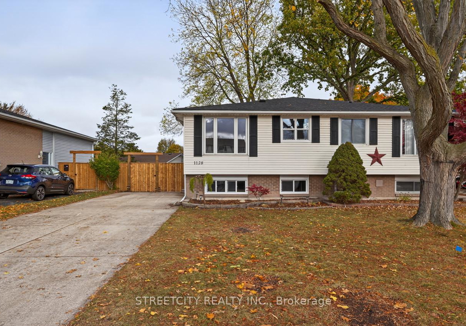 1128-overlea-crescent-sarnia-ontario-x12480411