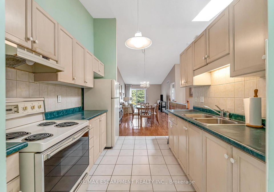 25-kitty-murray-lane-hamilton-ontario-x12480491