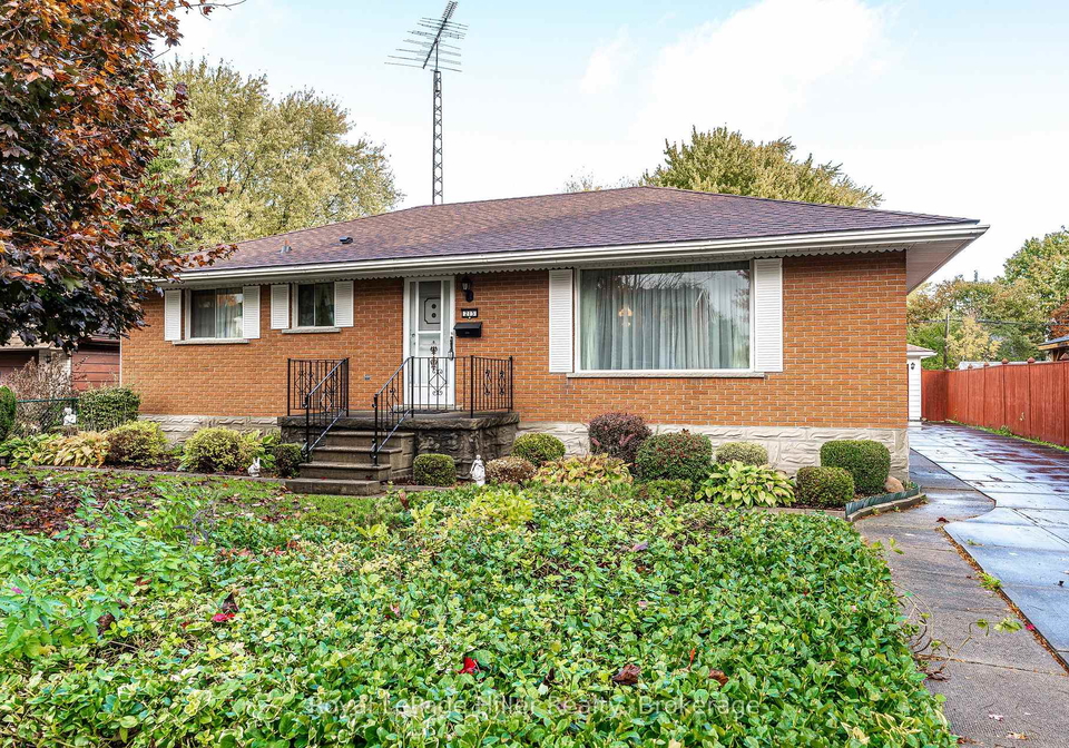213-home-street-stratford-ontario-x12480499
