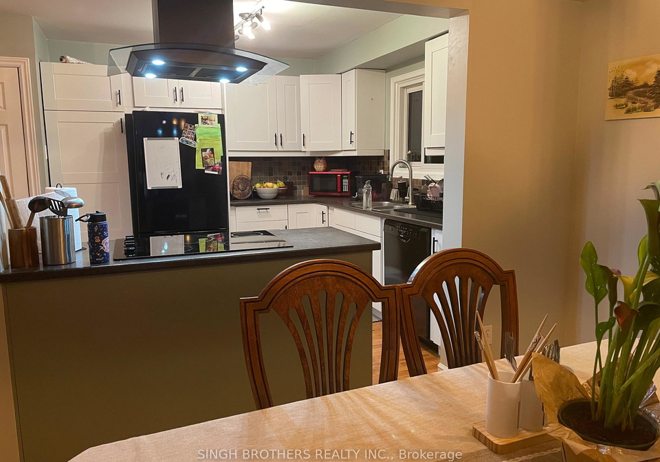 231-inglis-court-s-north-dumfries-ontario-x12480504