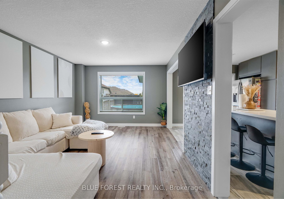 24-peach-tree-boulevard-st-thomas-ontario-x12480595