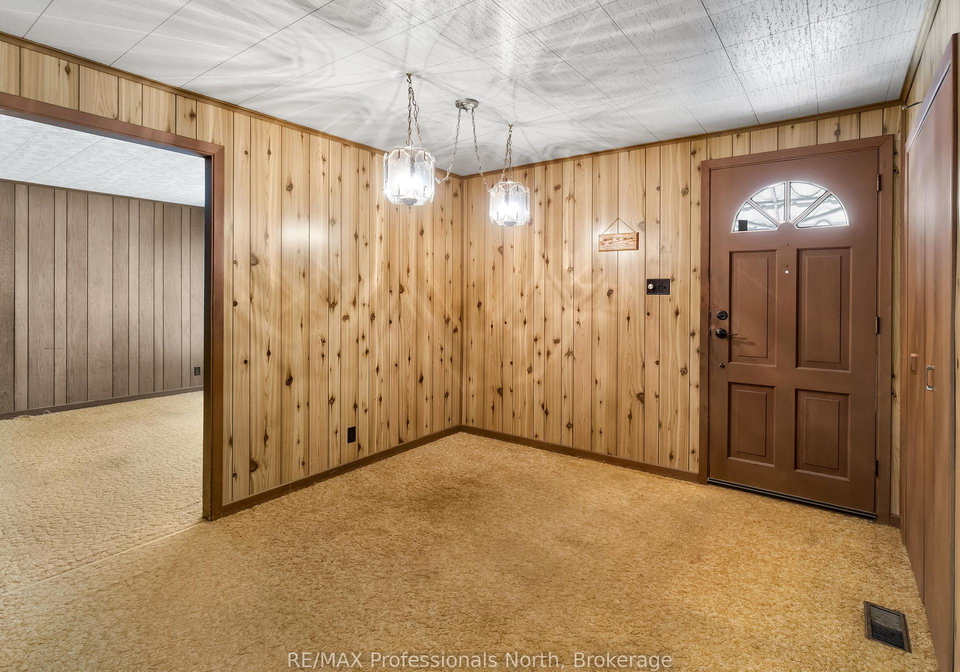 1716-gravenhurst-parkway-gravenhurst-ontario-x12480604